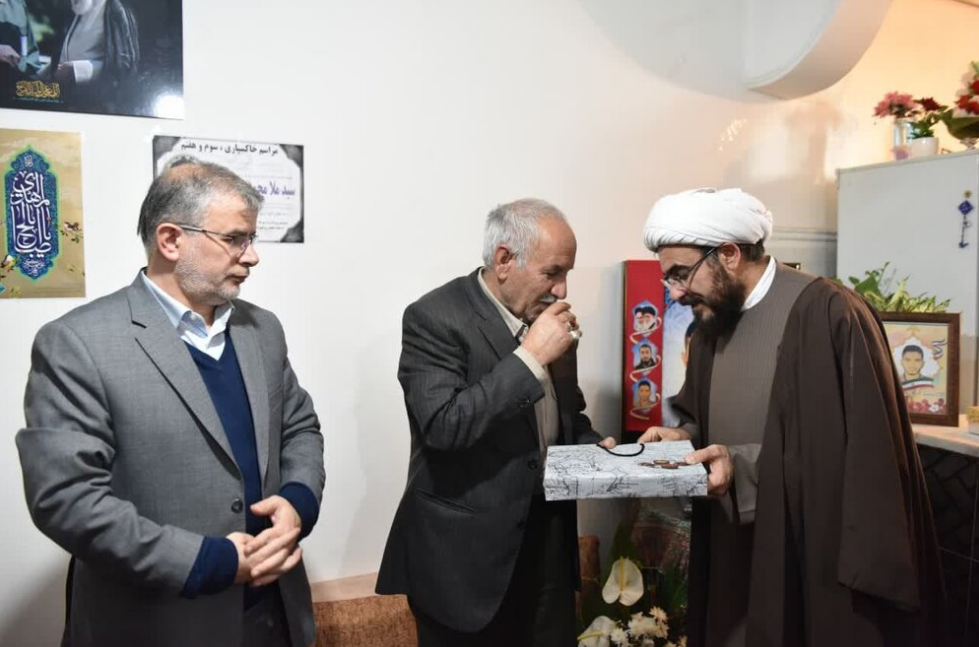 رئیس مرکز ارتباطات مردمی:‌ دشمنان در برابر روحیه ایثار و شهادت مردم ایران دچار استیصال شده‌اند